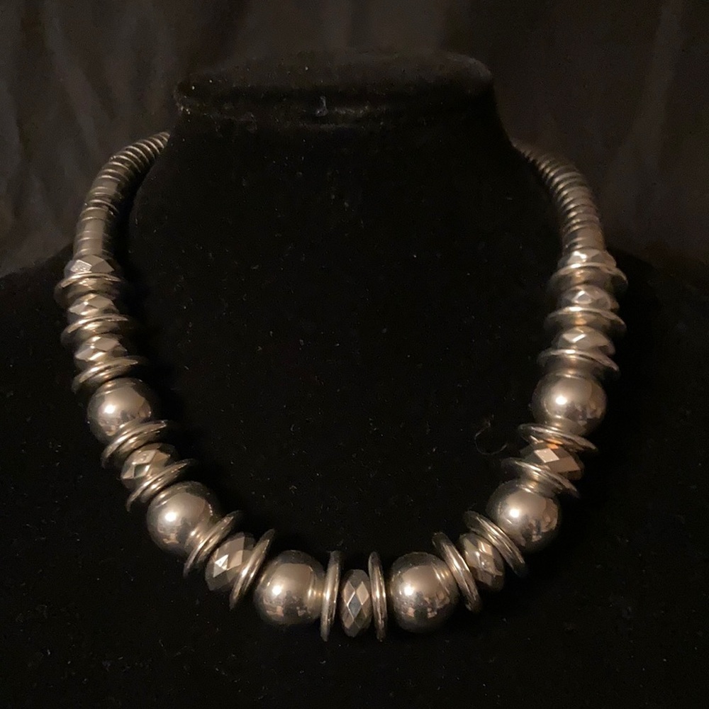 Silver tone necklace